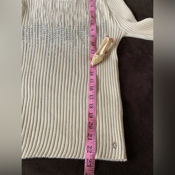 GUESS ladies tan rhinestone rayon blend long sleeve sweater and size large VVGUC - Picture 9 of 12